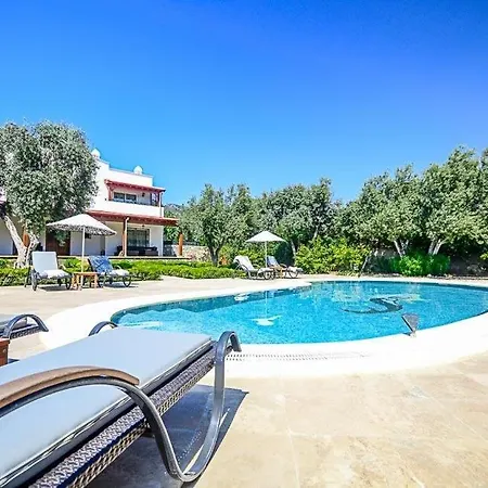 Sleeps 8 Pool Air Con Wifi Villa *